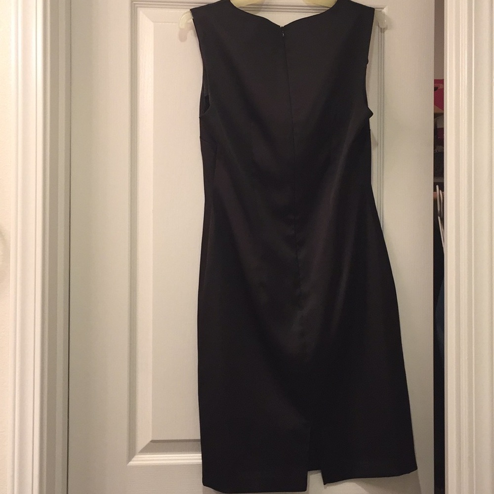 Dress - Picture 4 of 6